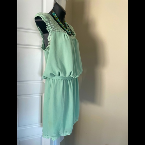 🌾 2/$25 Crochet trimmed mint dress - Picture 2 of 7